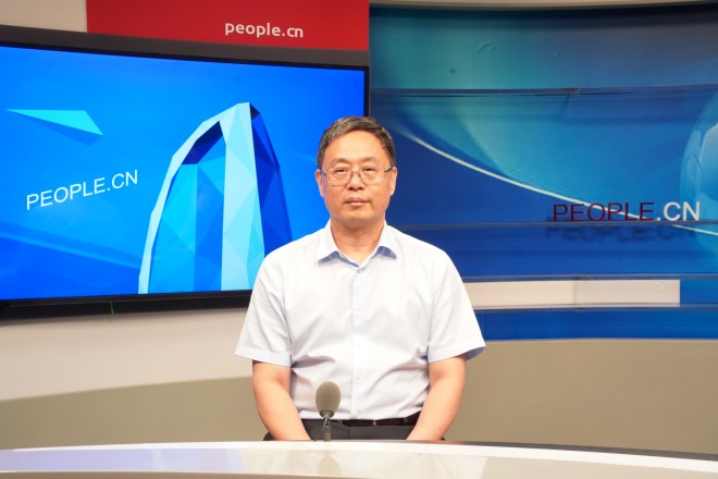 中國藝術研究院院長、黨委副書記周慶富做客人民網(wǎng)。張力洋攝